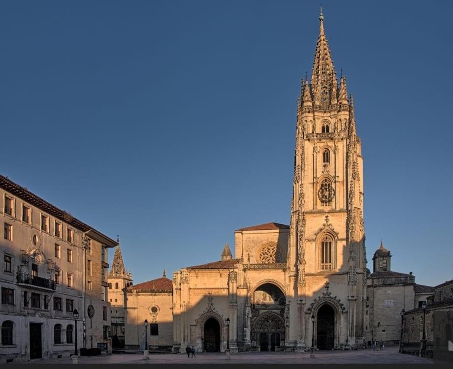 Alojamiento Oviedo 2 Con Parking Kültér fotó